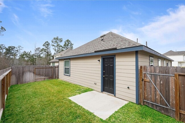 Building Photo - 2409 Kivver Dr