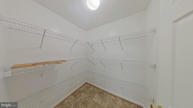 Building Photo - 11 Morningstar Dr