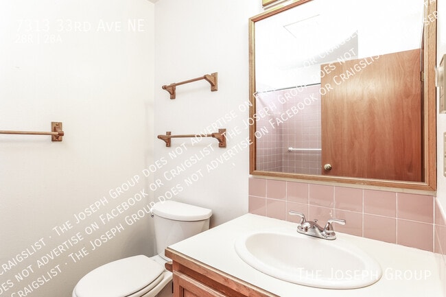 Building Photo - 7313 33rd Ave NE