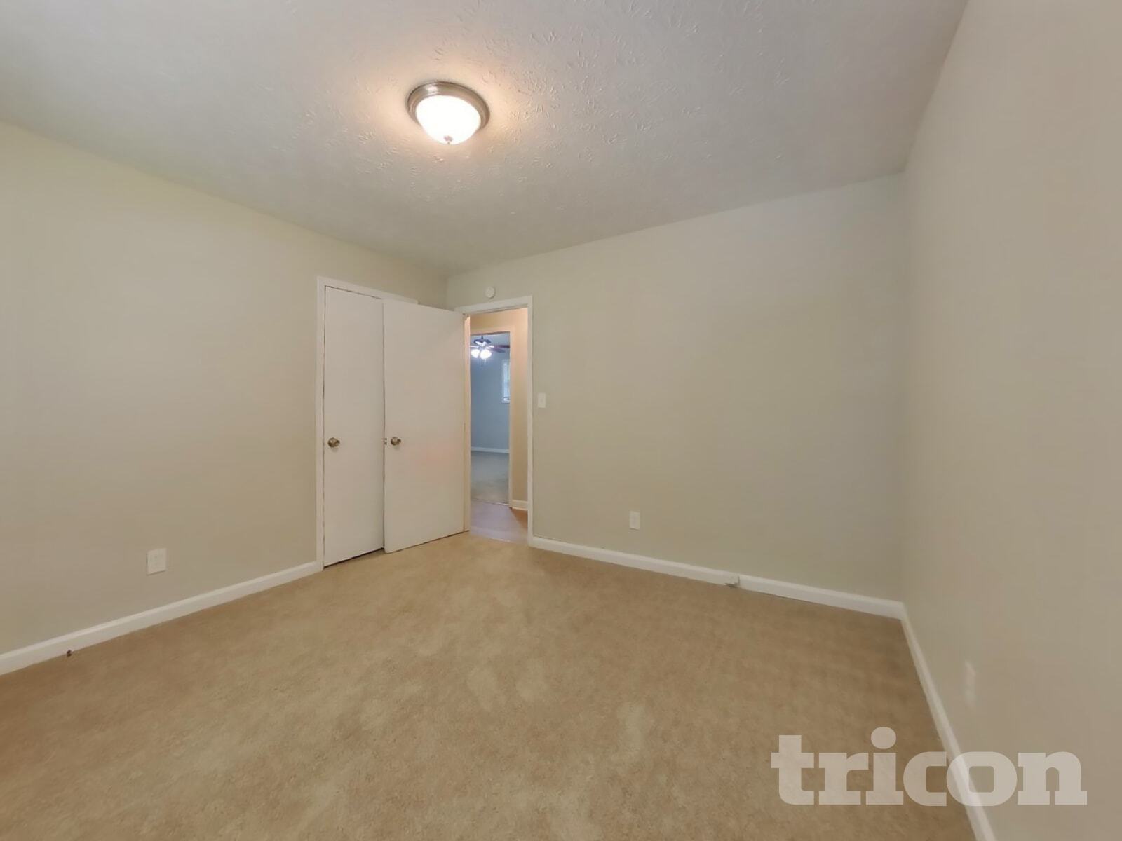 Building Photo - 4211 Clearview Dr