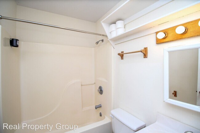 Building Photo - 1410 Anthony St