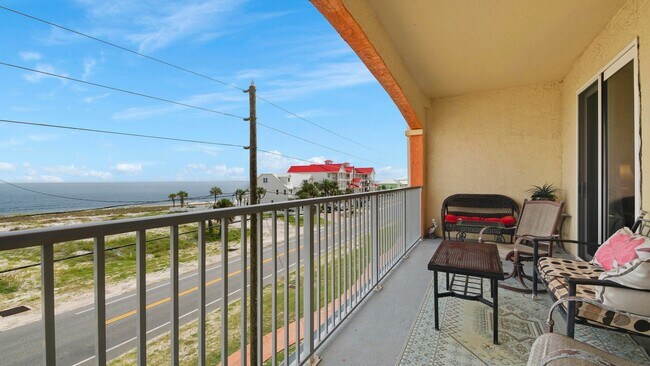Building Photo - Summerhouse in Mexico Beach