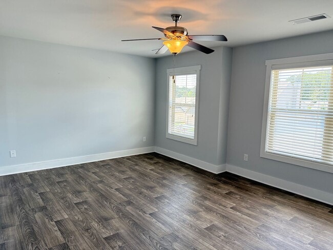 Building Photo - Beautiful 3BR/2.5BA Home in Jennings Mill ...