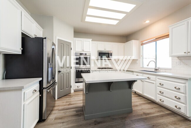Building Photo - 6506 Jackson Dr