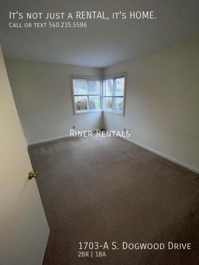 Building Photo - 1703-A S Dogwood Dr