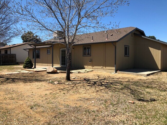 Building Photo - 3523 N Dale Dr