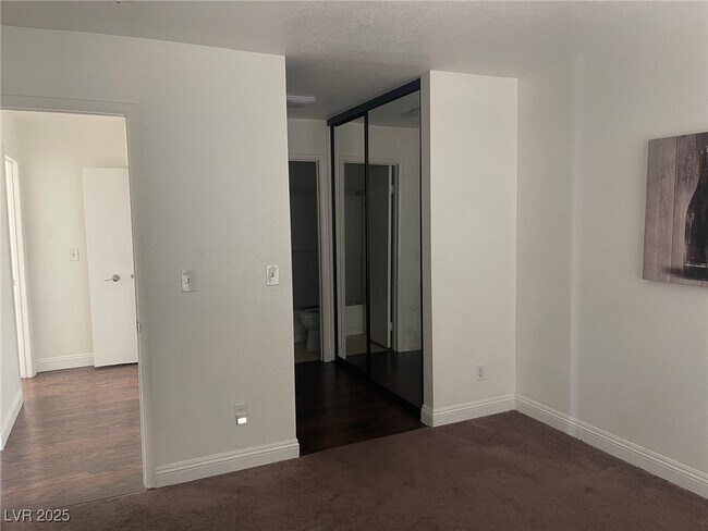 Building Photo - 4860 Nara Vista Way