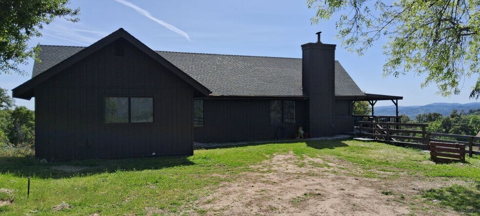 Building Photo - 2567 Hesperia Rd
