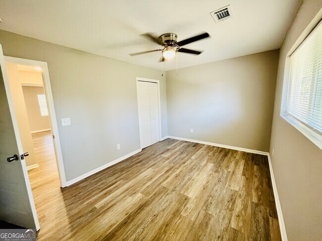 Building Photo - 3329 Burk Dr