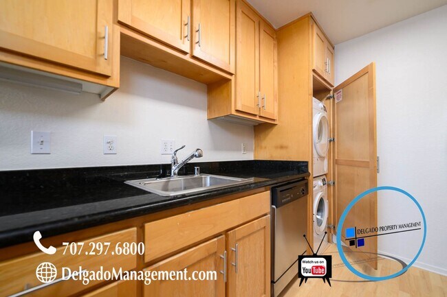 Building Photo - Benicia 2 bedroom condo