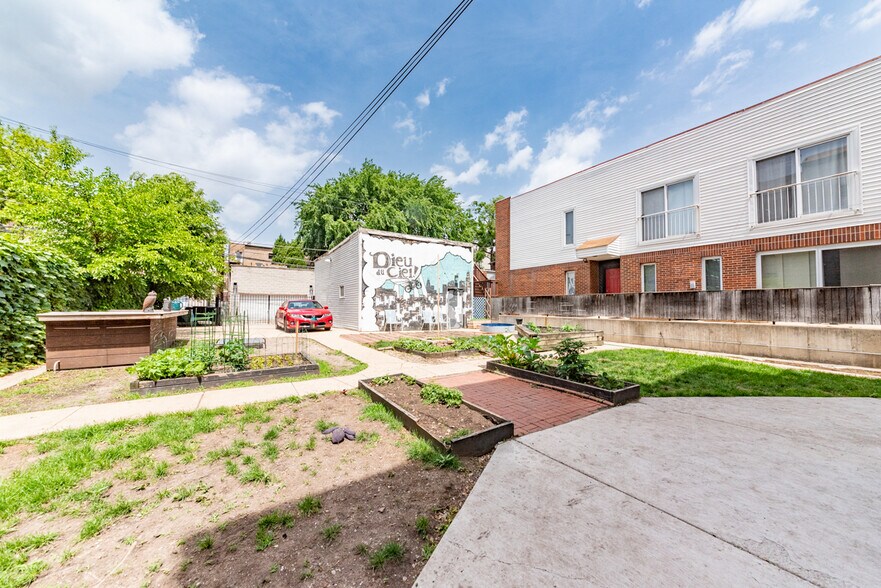 Building Photo - 1350 N Wolcott Ave