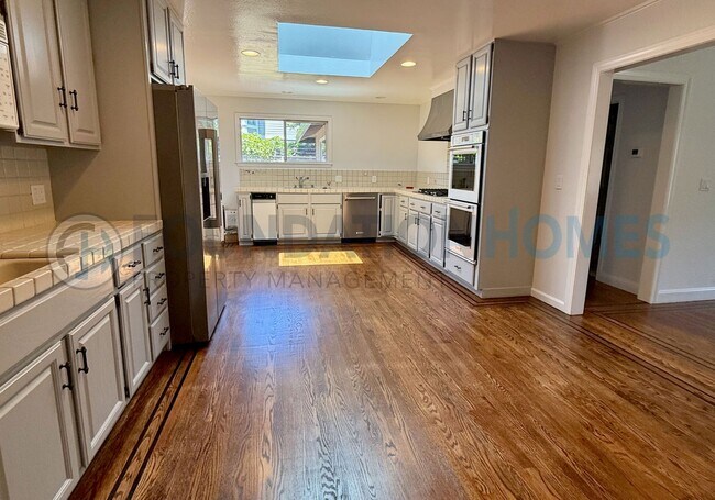 Building Photo - Spacious 5BR Novato Home at End of Private Drive!  A/C!  Solar!  FOUNDATION