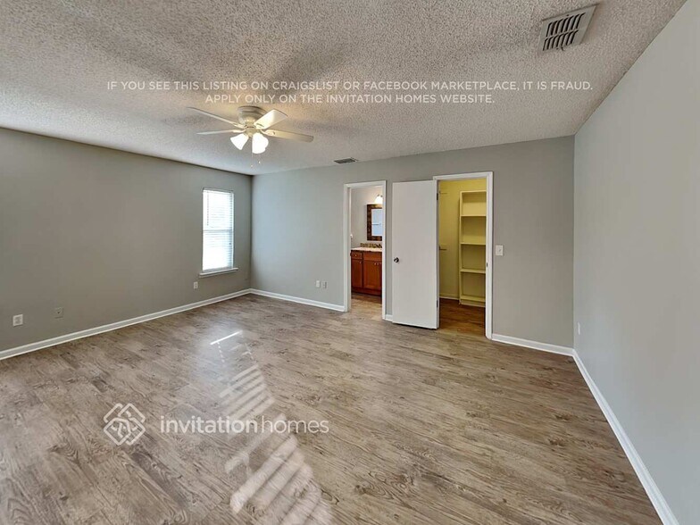 Building Photo - 12645 Cachet Dr