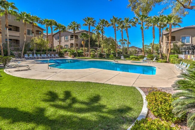 Building Photo - Lovely 3-Br Condo in a Guard Gated Community in the Southwest Area