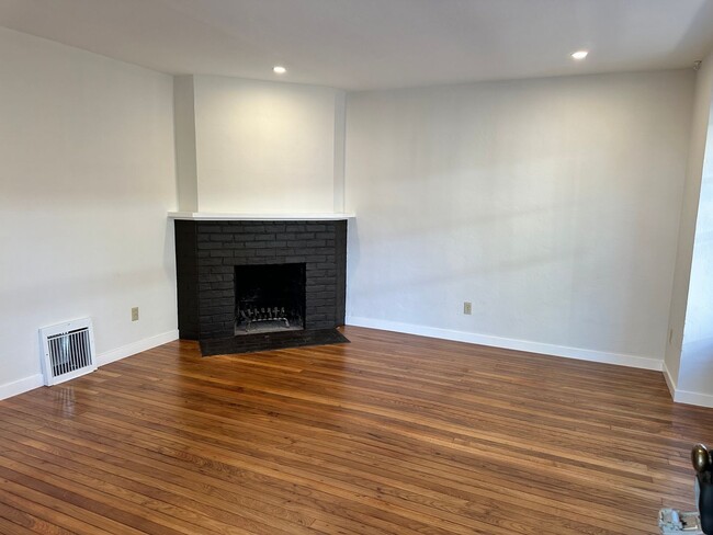 Building Photo - Newly remodeled home on a large lot near A...