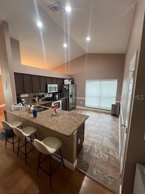 Building Photo - 602 Queensbridge Dr