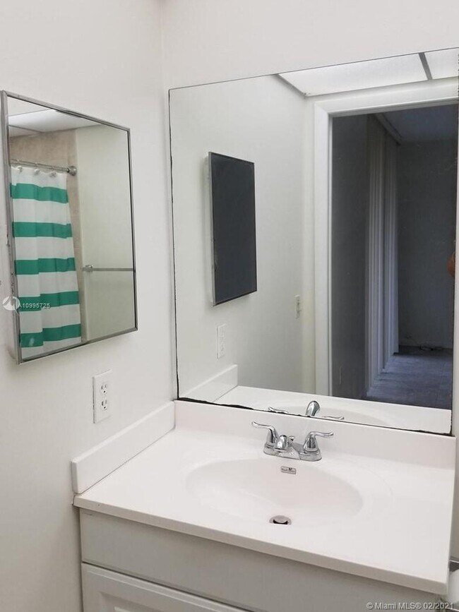 Building Photo - 8005 SW 107th Ave