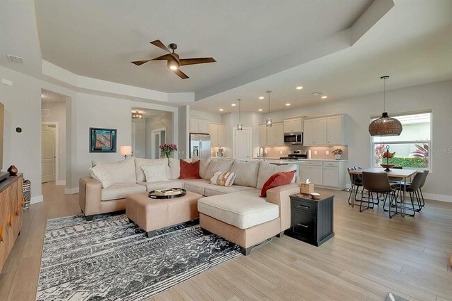 Building Photo - 12177 Stuart Dr