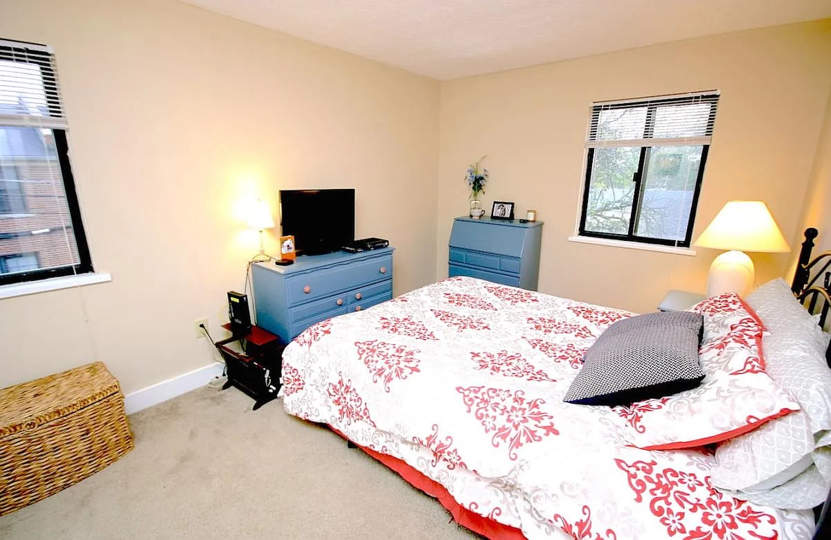 Main Bedroom - 1590 N Star Ave