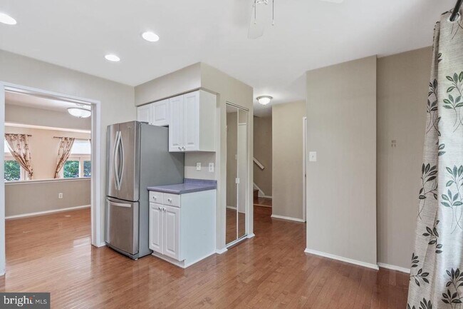 Building Photo - 2983 Borge St