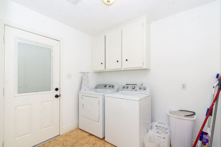 Building Photo - 1423 Sweet Grass Trail