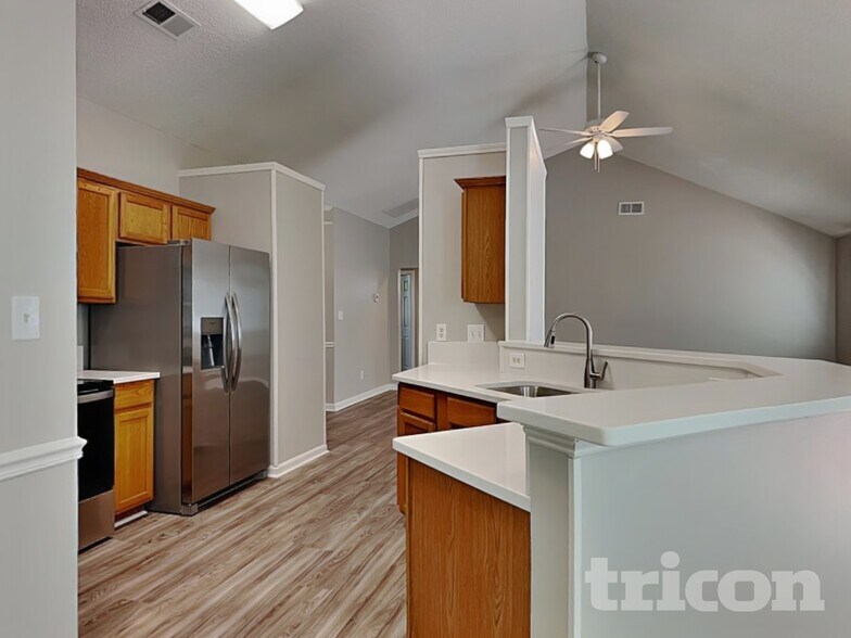 Building Photo - 14426 Planters Knob Ln