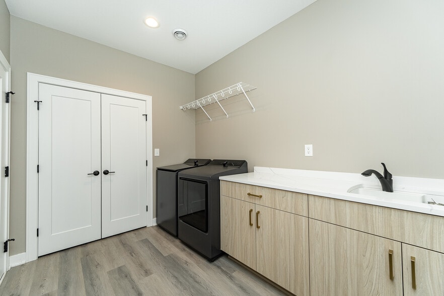 Building Photo - 353 Spring Day Ct NE