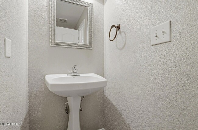 Building Photo - 6398 Franklin Summit Drive