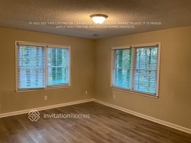 Building Photo - 3607 Memorial Pkwy NW