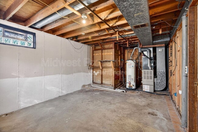 Building Photo - 515 Topaz Ave
