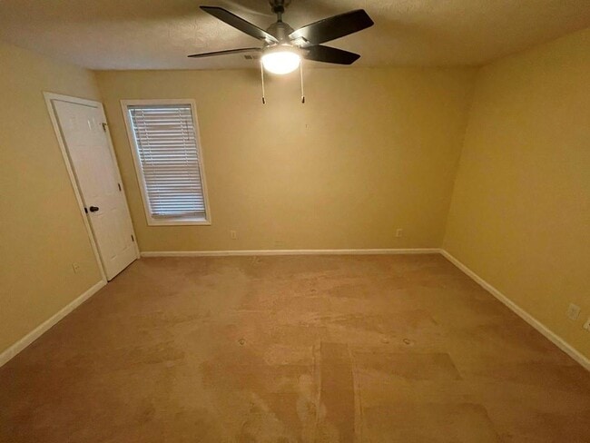 Building Photo - 3190 Serenade Ct