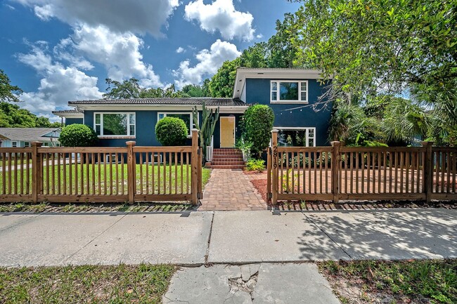 Building Photo - Tampa Bay Beautiful Historic Home