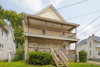 Building Photo - 346 Eagle St