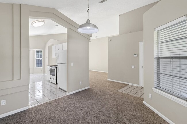 Building Photo - 710 Osprey Dr