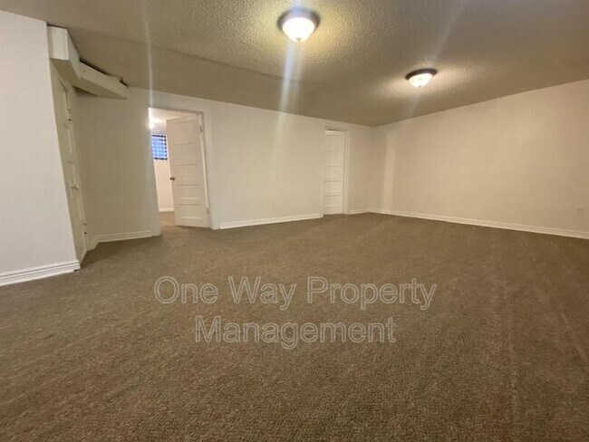 Building Photo - 1700 13th Ave