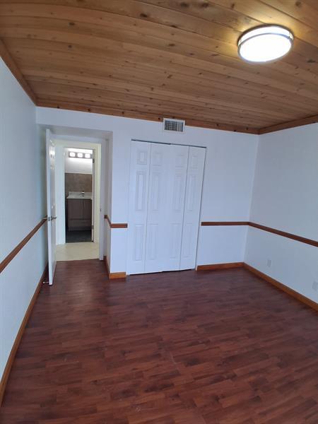 Building Photo - 110 Cypress Club Dr