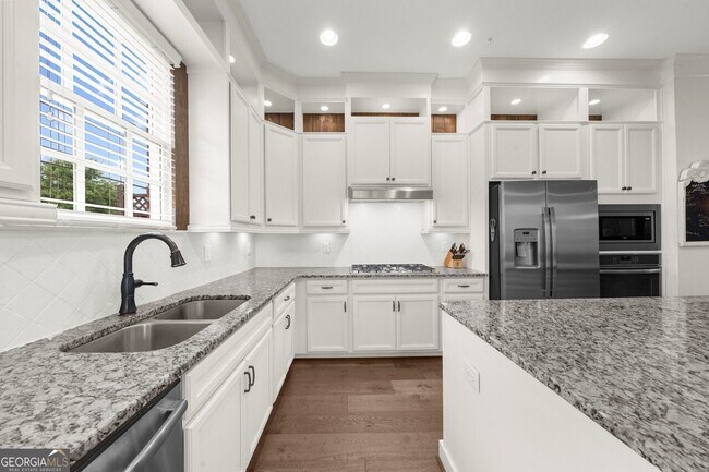 Building Photo - 410 Rose Garden Ln