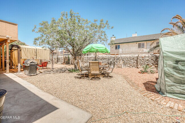 Building Photo - 7333 Golden Hawk Dr