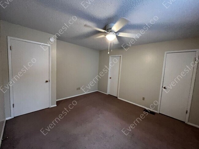 Building Photo - 604 Running Brook Rd