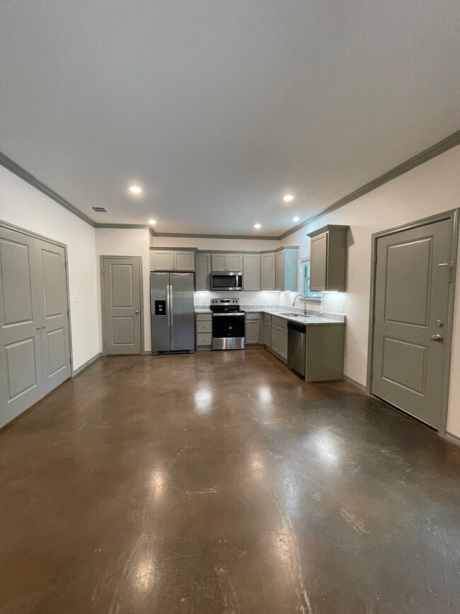 Building Photo - 4074 County Rd 152 W