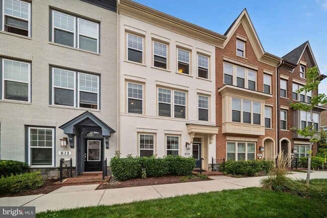 Building Photo - 609 Hendrix Ave