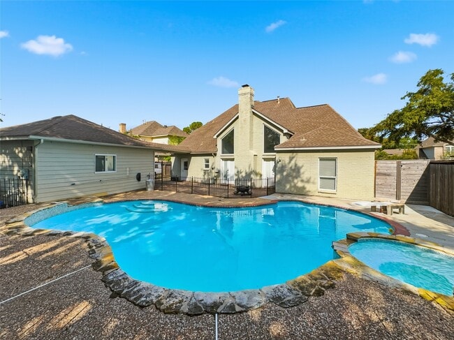 Building Photo - 11507 Del Monte Dr