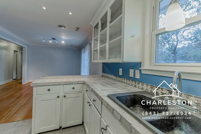 Building Photo - 1452 Birthright St