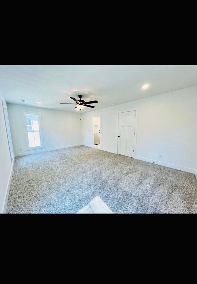 Building Photo - 218 High St