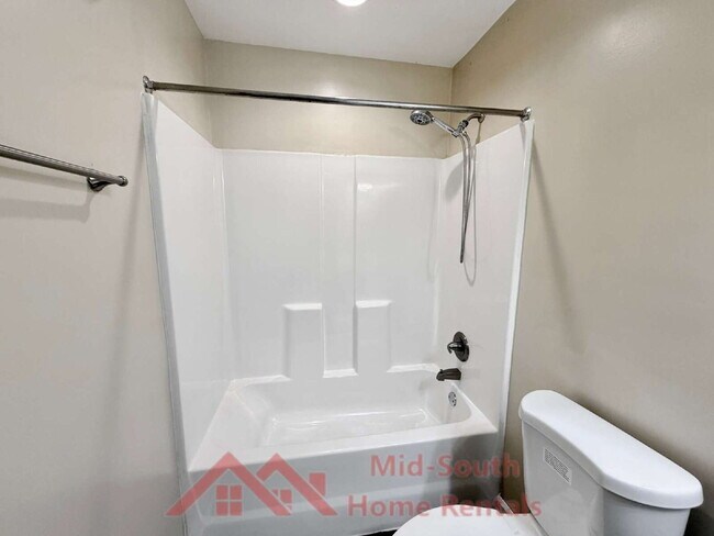 Building Photo - 5626 Tulip Tree Dr