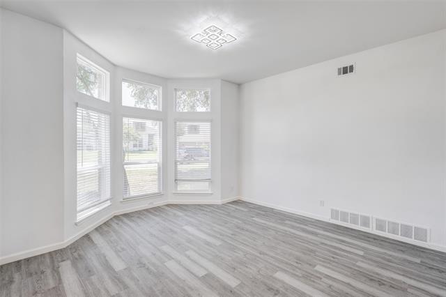 Building Photo - 1521 Palisades Dr