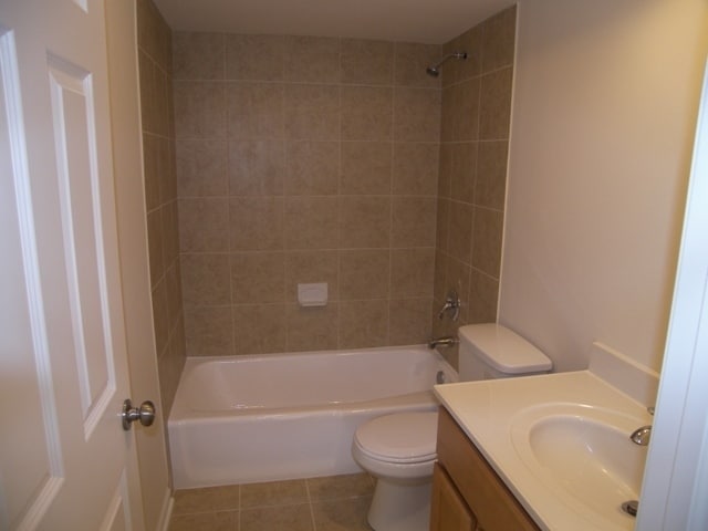 Main Bath - 1536 S Mannheim Rd