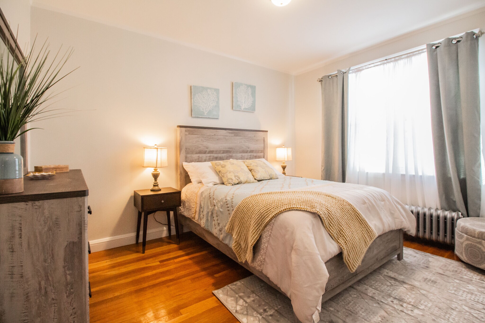 Building Photo - 186 Kent St