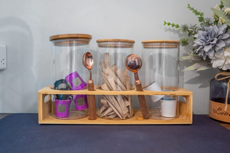 Building Photo - 2805 Lindbergh St