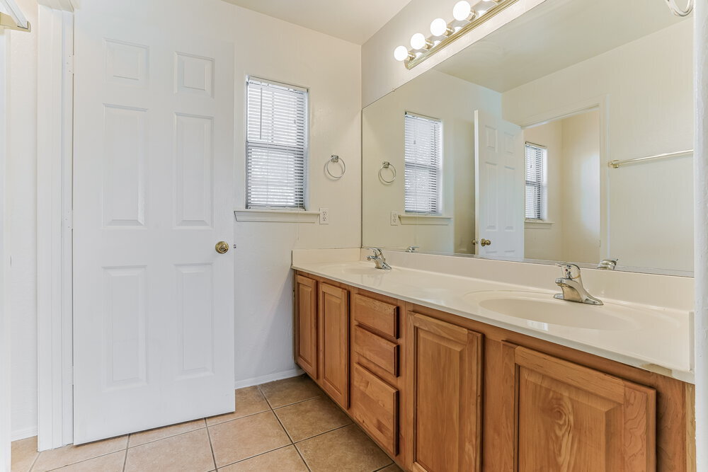 Building Photo - 2757 S Cupertino Dr